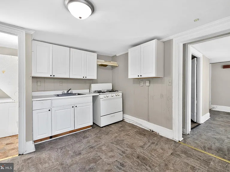 40 S Governors Ave #3 — Photo 16