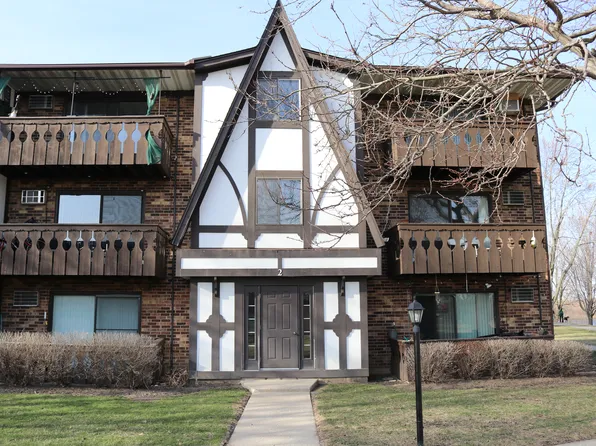 2 Timber Ln APT 17, Vernon Hills, IL 60061