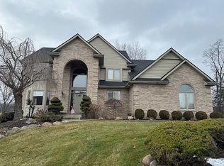 7158 Buena Vista Ct, West Bloomfield, MI