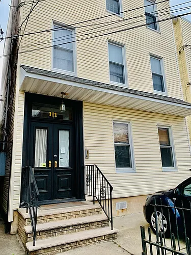 111 Hancock Ave Photo 1