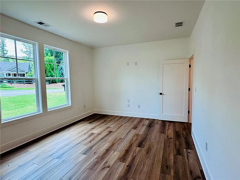 6312 Woodstock Rd — Photo 27