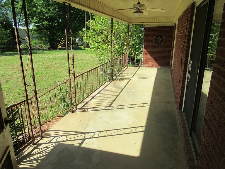 5767 E State Highway 150 — Photo 13