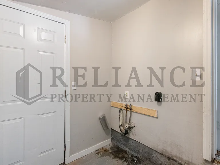 826 W Mentor Ave — Photo 17