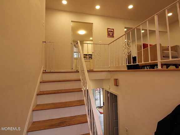 3rd image of 7 Portsmouth Road