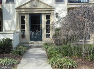 5902 Surrey Hill Pl APT B, Springfield, VA 22152
