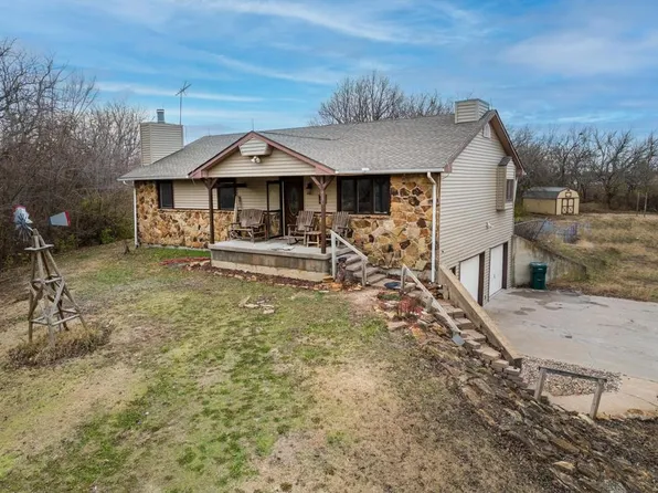 5519 SW Santa Fe Lake Rd, Augusta, KS 67010