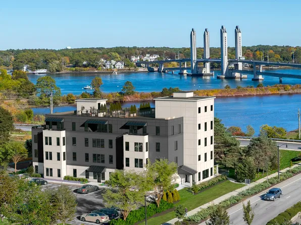 18 Chase Drive #206, Portsmouth, NH 03801