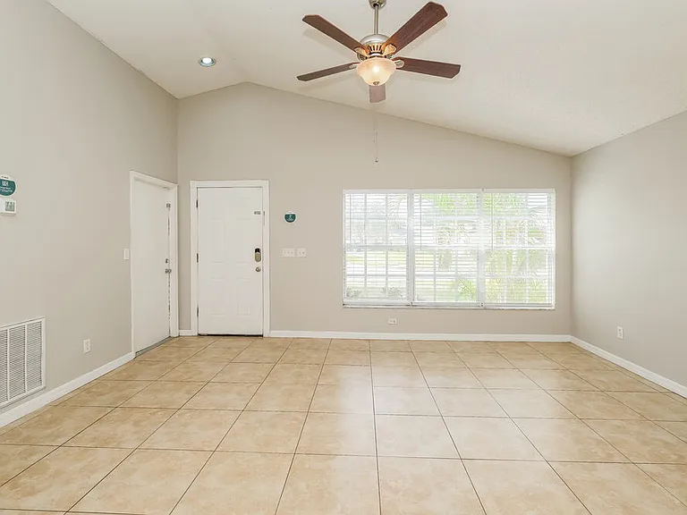 1402 Dew Bloom Rd — Photo 4