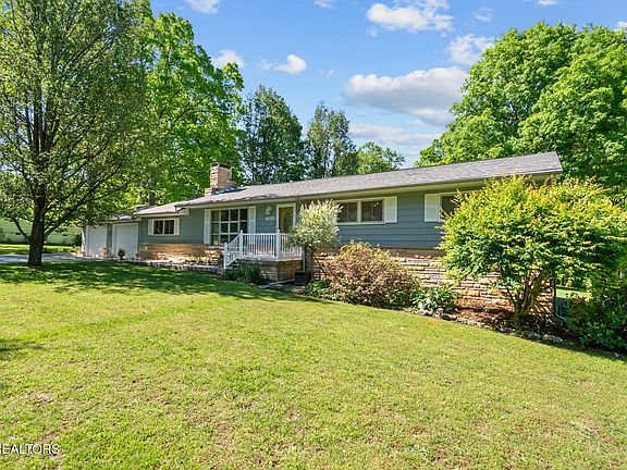 2nd image of 405 Halstead Dr