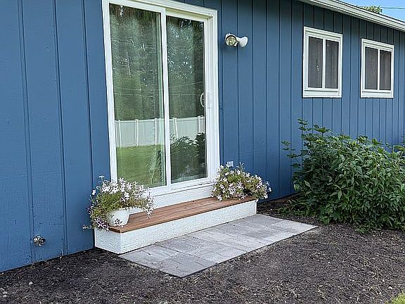 NEW SLIDING DOOR & WALK OUT