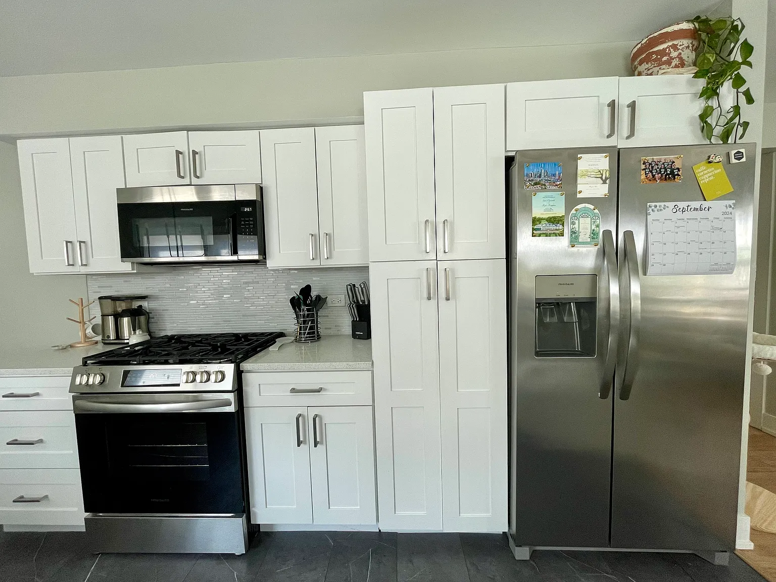 278 N Oaklawn Ave — Photo 2