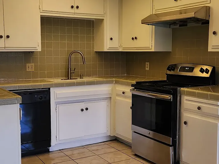 545 N Taylor Ave #16 — Photo 10