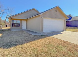 1214 NE Monroe St, Bentonville, AR 72712