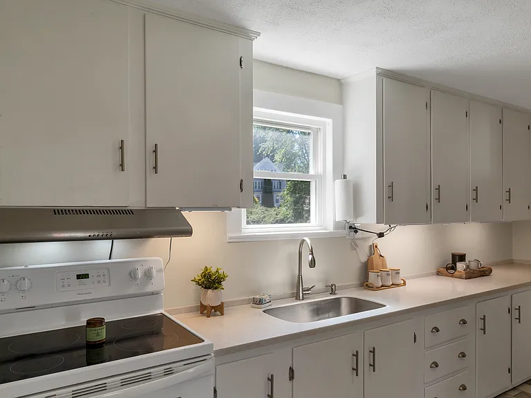 23 Chester St #1 — Photo 9