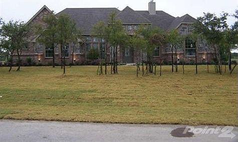 1st image of 110 Parker Oaks Ln