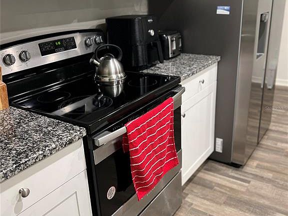 3rd image of 106 Orchid Ct