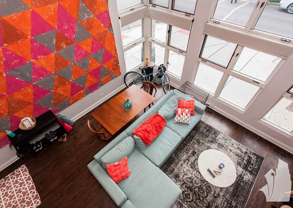 1st image of 1037 W Dickens Ave #2