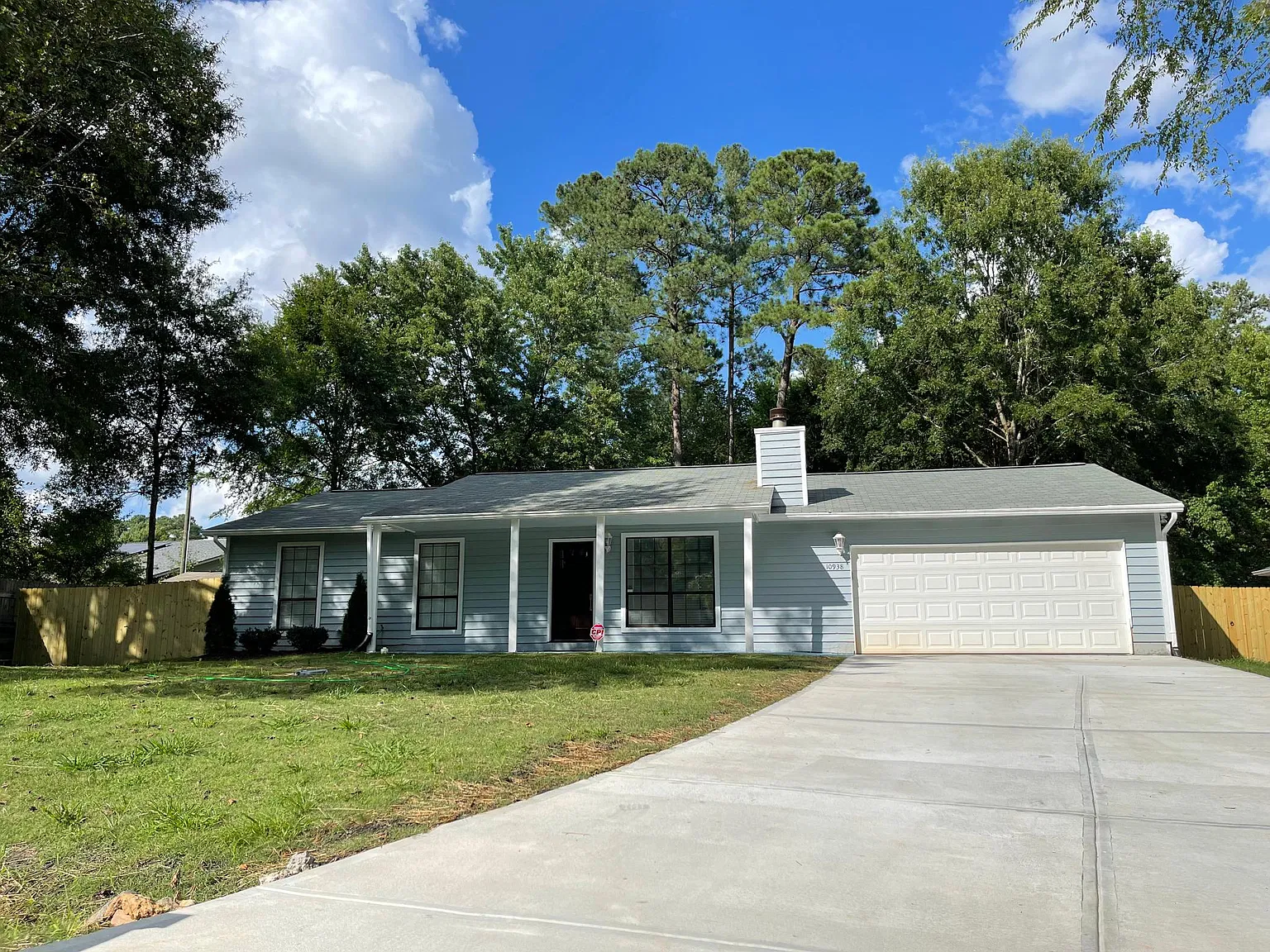 3 bed, 1894 sqft, $6,000 — Photo 2