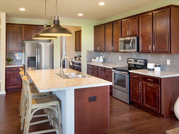 Perfect Size Kitchen for Cooking and Entertaining
