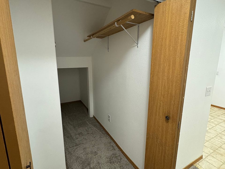 DOWNSTAIRS CLOSET