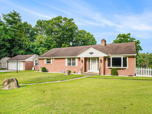 1806 Bond St, Niles, MI 49120