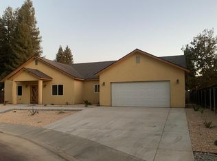 1425 W Pelican Cir, Reedley, CA 93654