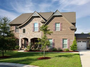 2032 Perry Pond Dr, Waxhaw, NC 28173