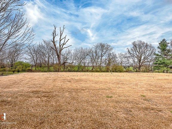 2nd image of 5727 S Berry Farm Dr