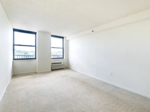 77 Park Avenue image 10 of 55