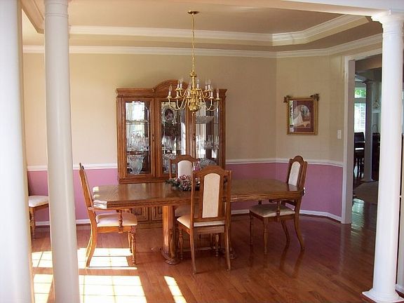 3rd image of 11402 Branch Ct