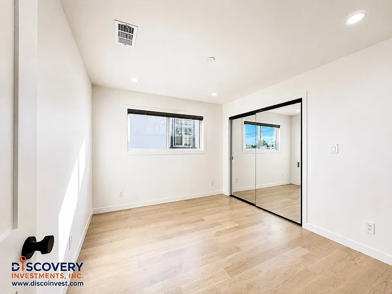 3939 Midvale Ave — Photo 28