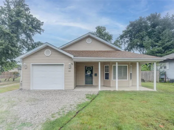 235 S Central Ave, Wood River, IL 62095