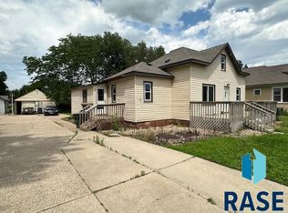 422 W Luverne St, Luverne, MN 56156