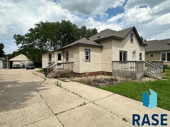 422 W Luverne St, Luverne, MN 56156
