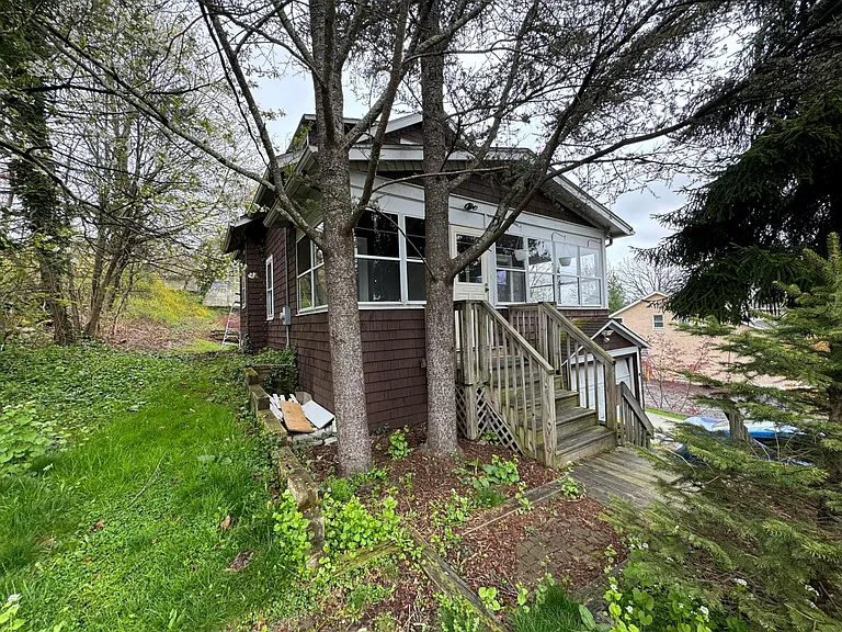 12 Grandview Ave — Photo 11