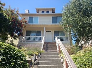 7513 32nd Ave SW, Seattle, WA 98126