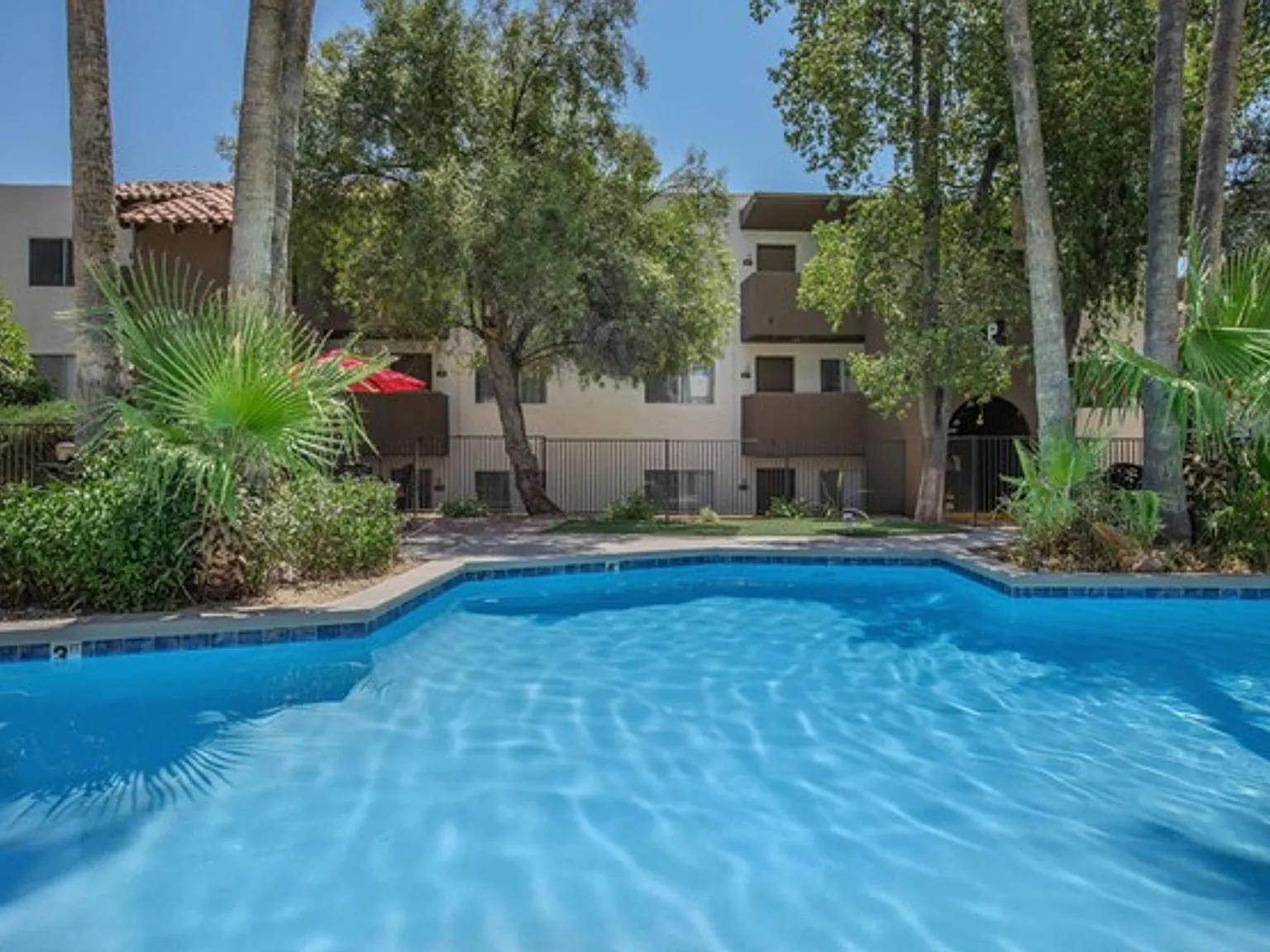 Casas Adobes Apartments — Photo 3