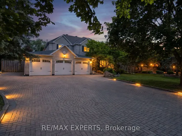 123 Fern Valley Cres, Richmond Hill, ON L4E 2K3