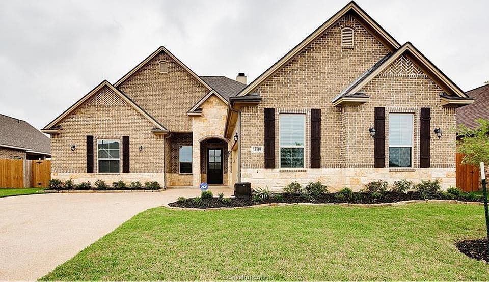 1st image of 15749 Timber Creek Ln