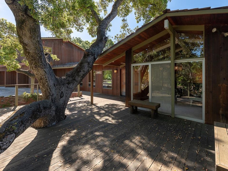 1st image of 15195 Park Dr