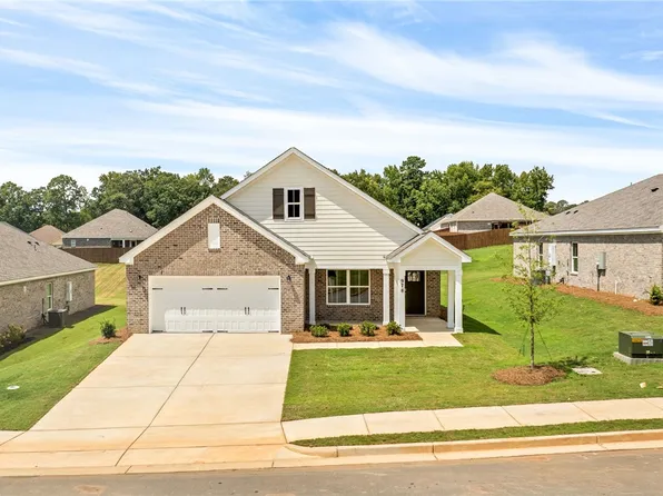 978 Como Way, Opelika, AL 36804