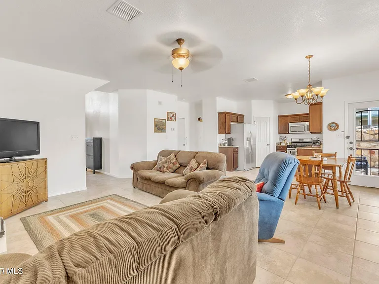 7359 Burntside Ln — Photo 3