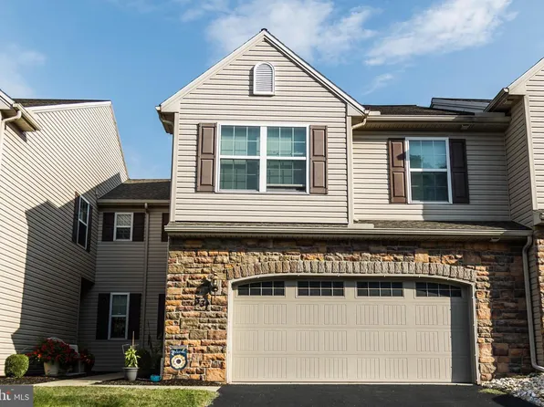 337 Weatherstone Dr, New Cumberland, PA 17070