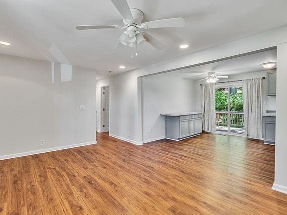 5th image of 8993 River Rd