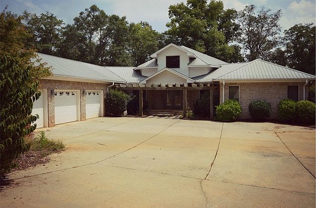 1st image of 1381 Yacht Club Rd