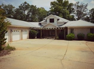 1381 Yacht Club Rd, Hartwell, GA 30643