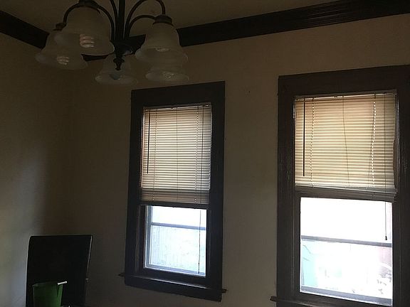 5th image of 72 Clair Ave