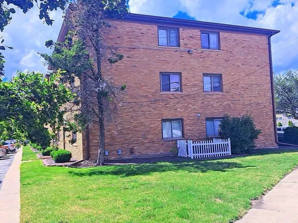1881 Michigan City Rd APT 3E, Calumet City, IL 60409