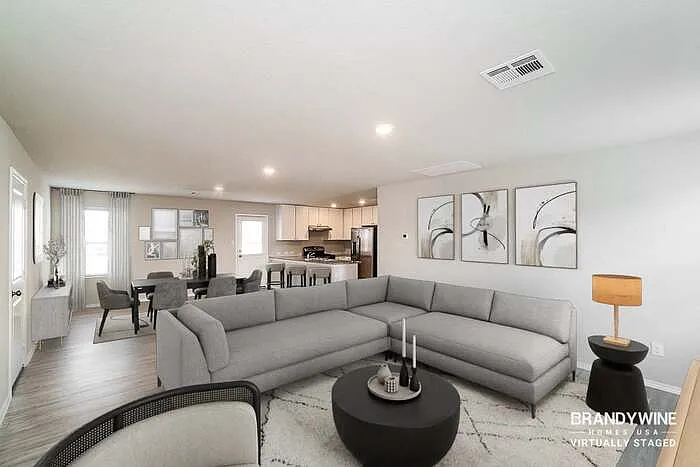 3 bed, 2.0 bath, 1440 sqft, $1,565 — Photo 3