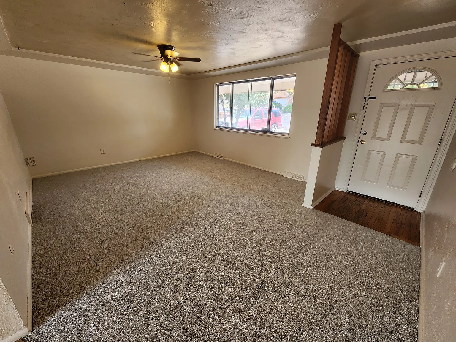 5 bed, 2336 sqft, $2,400 — Photo 4